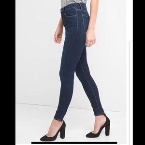 GAP 1969 High Rise Skinny 27r